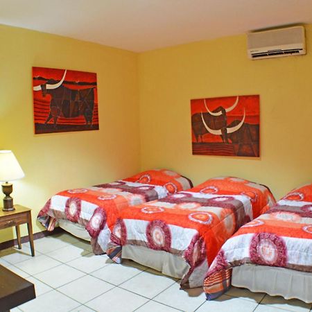 Hotel Plaza Cosiguina Chinandega Extérieur photo